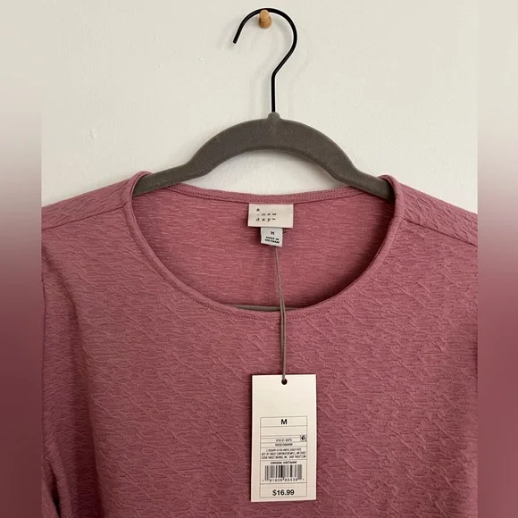 Target A New Day bubble sleeve top - size M - Picture 2 of 2